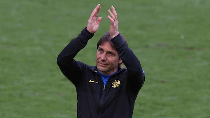Antonio Conte lors de ses adieux à l'Inter de Milan. Antonio Conte lors de ses adieux à l'Inter de Milan.